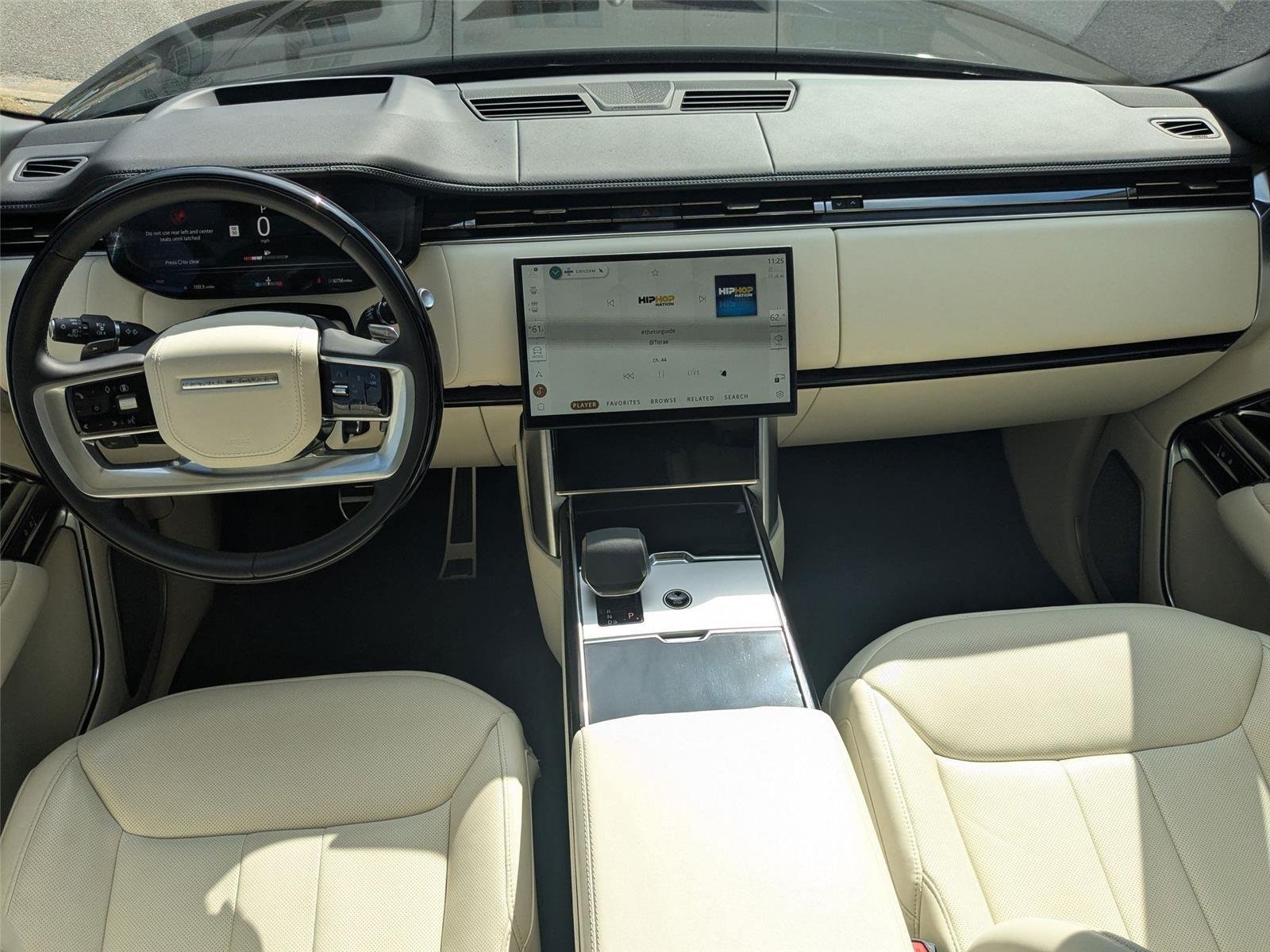 Used 2025 Santorini Black Metallic [Black] LAND ROVER AUTOBIO image 29
