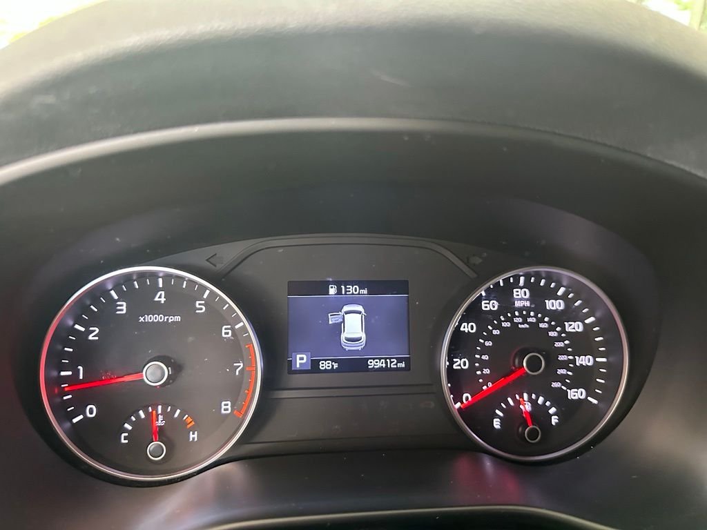 Used 2021 Gray Kia LX image 37