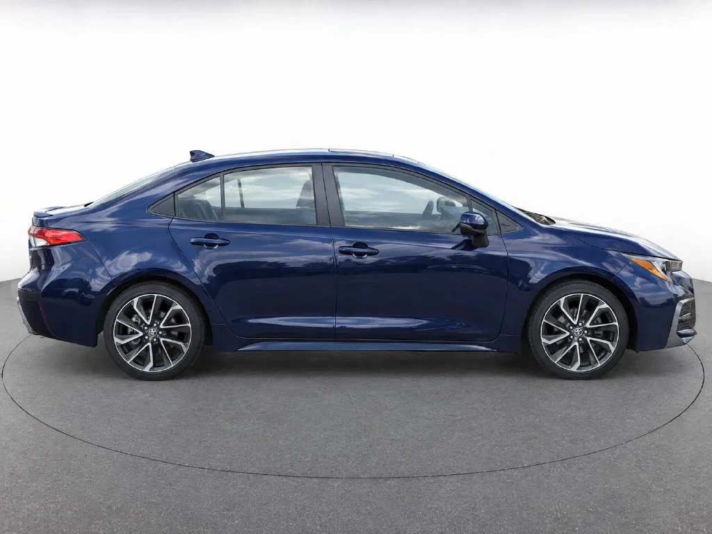 Used 2020 Blue Toyota SE image 6
