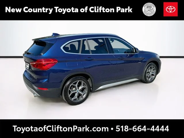 Used 2018 Blue BMW xDrive28i image 7