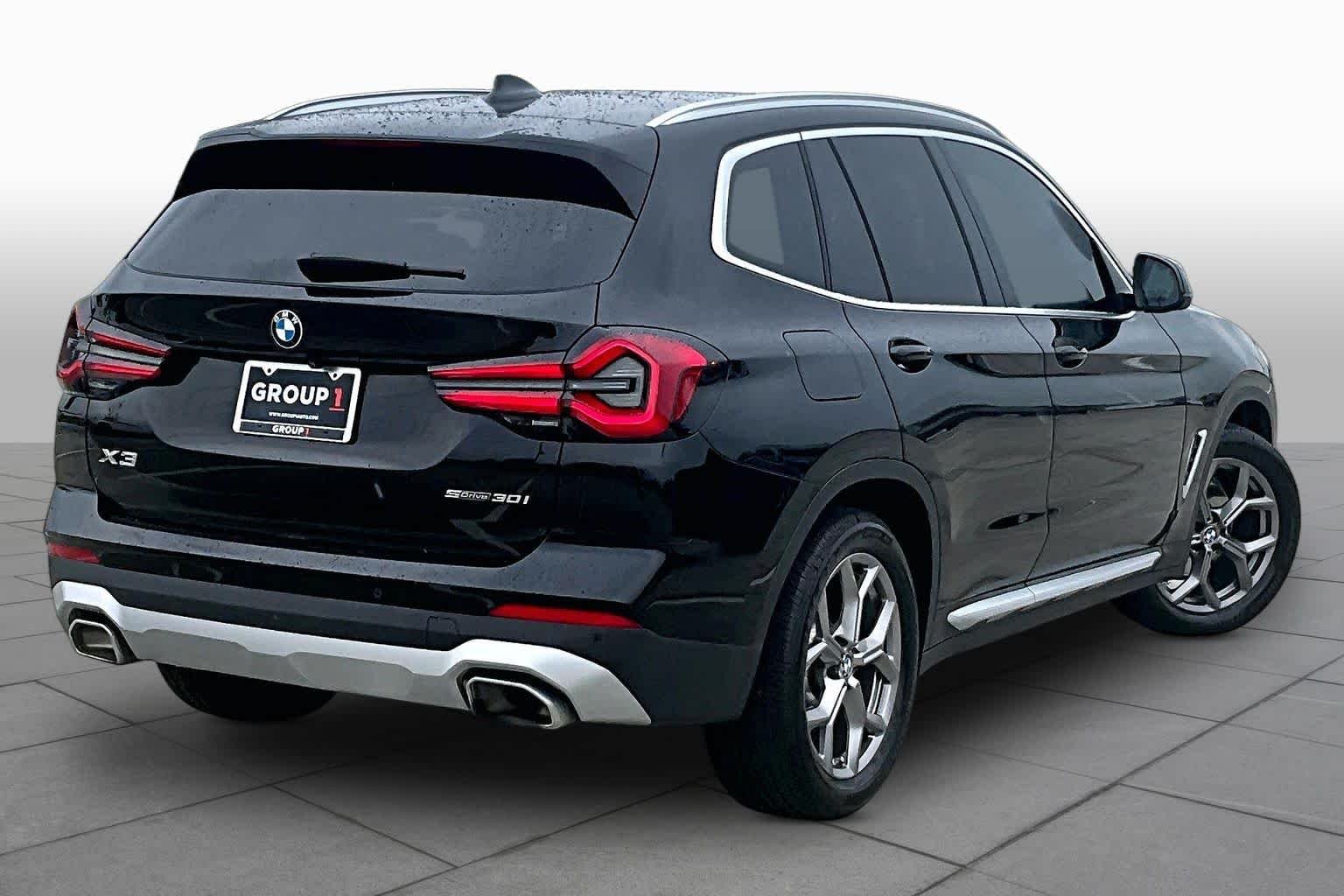 Used 2024 Jet Black BMW sDrive30i image 12
