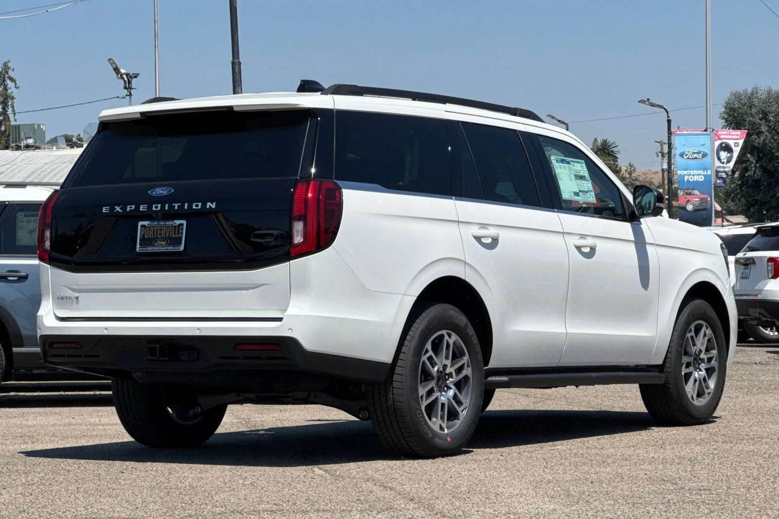 New 2026 Star White Metallic Tri-Coat Ford Active image 4