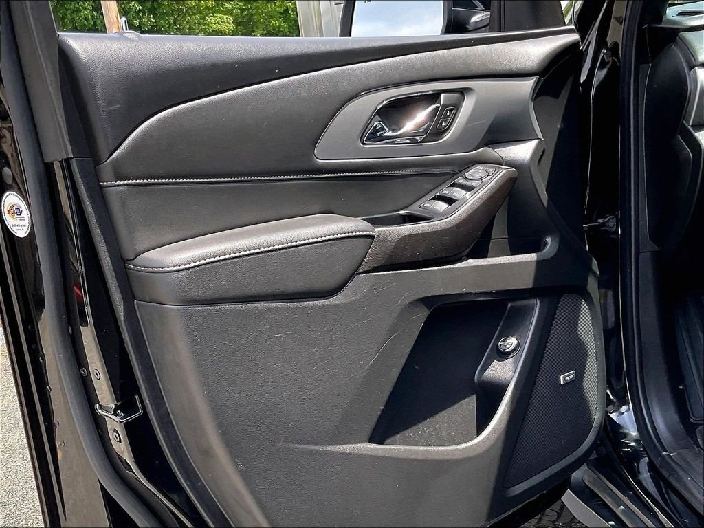 Used 2023 Mosaic Black Metallic Chevrolet LT Leather image 9