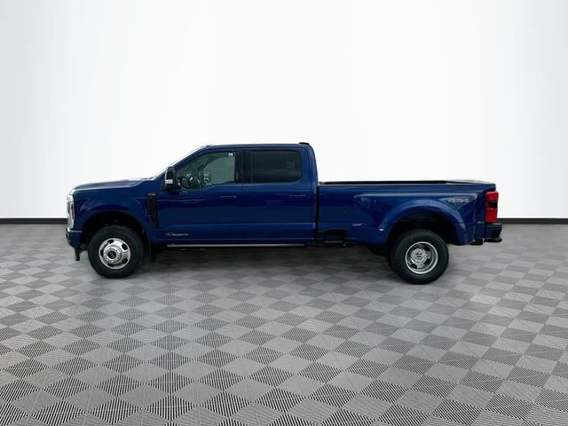 New 2026 Blue Metallic Ford Platinum image 3