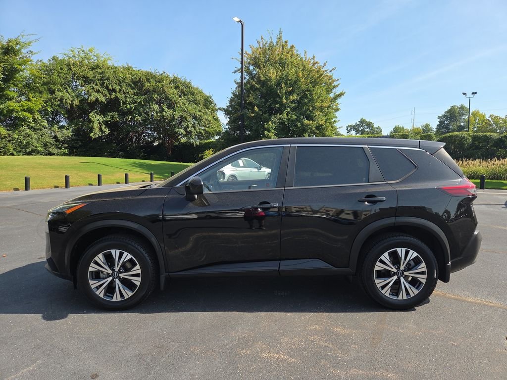2023 Nissan Rogue SV - Photo 2