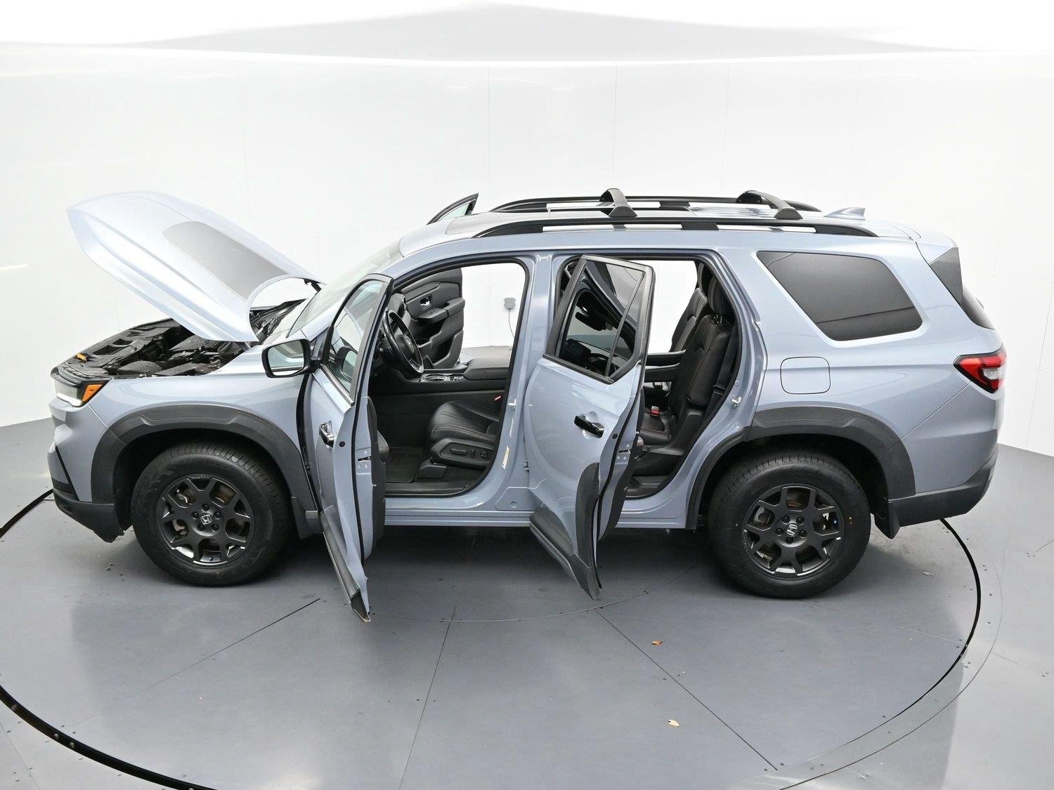Used 2023 Sonic Gray Pearl Honda TrailSport image 43