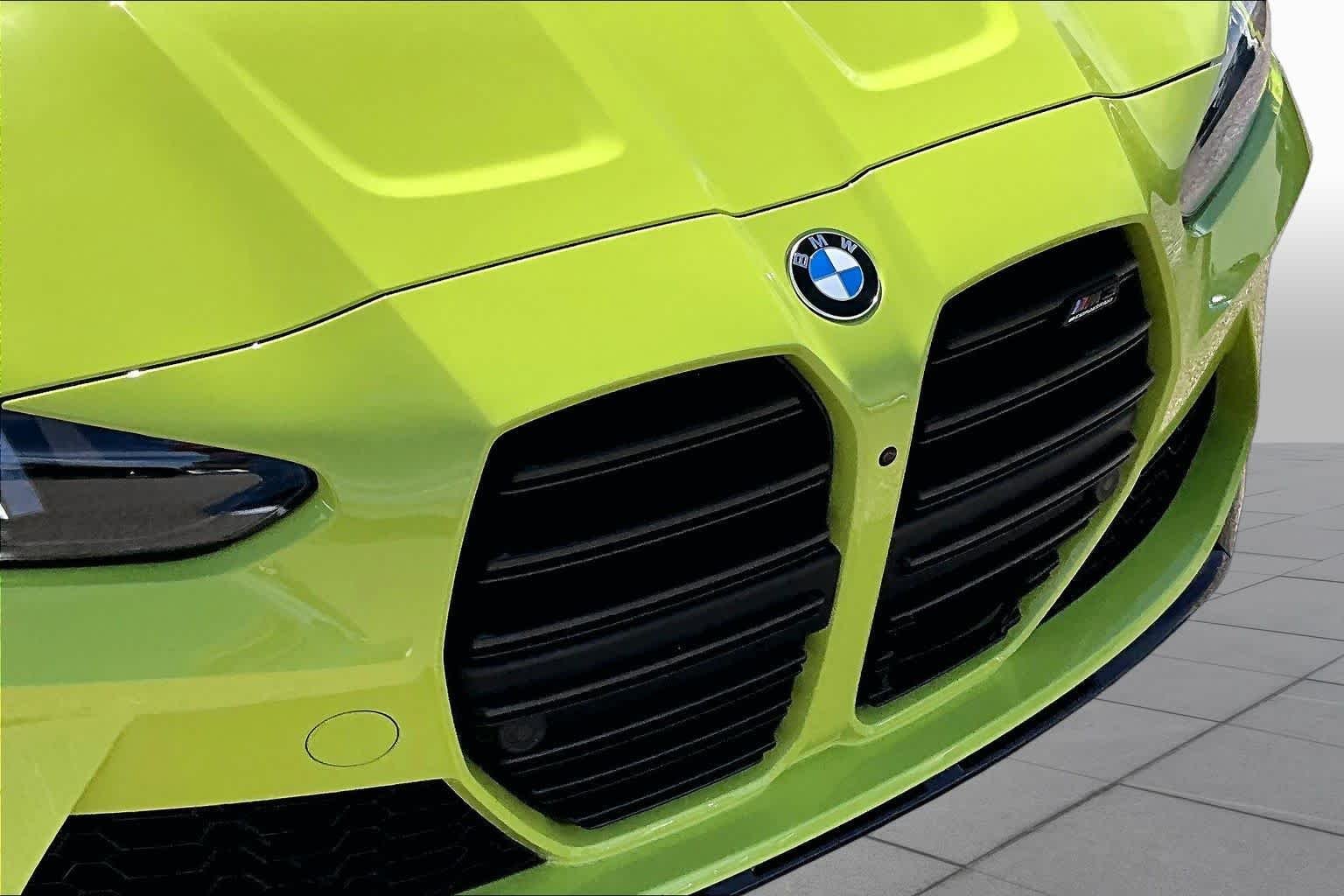 Used 2026 Sao Paulo Yellow BMW Competition xDrive image 27