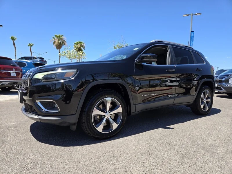 Used 2019 Black Jeep Limited image 2