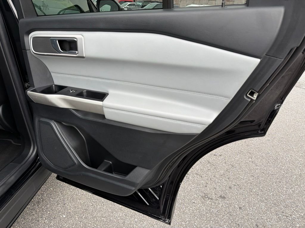 Certified Used 2022 Black Metallic Ford XLT image 20