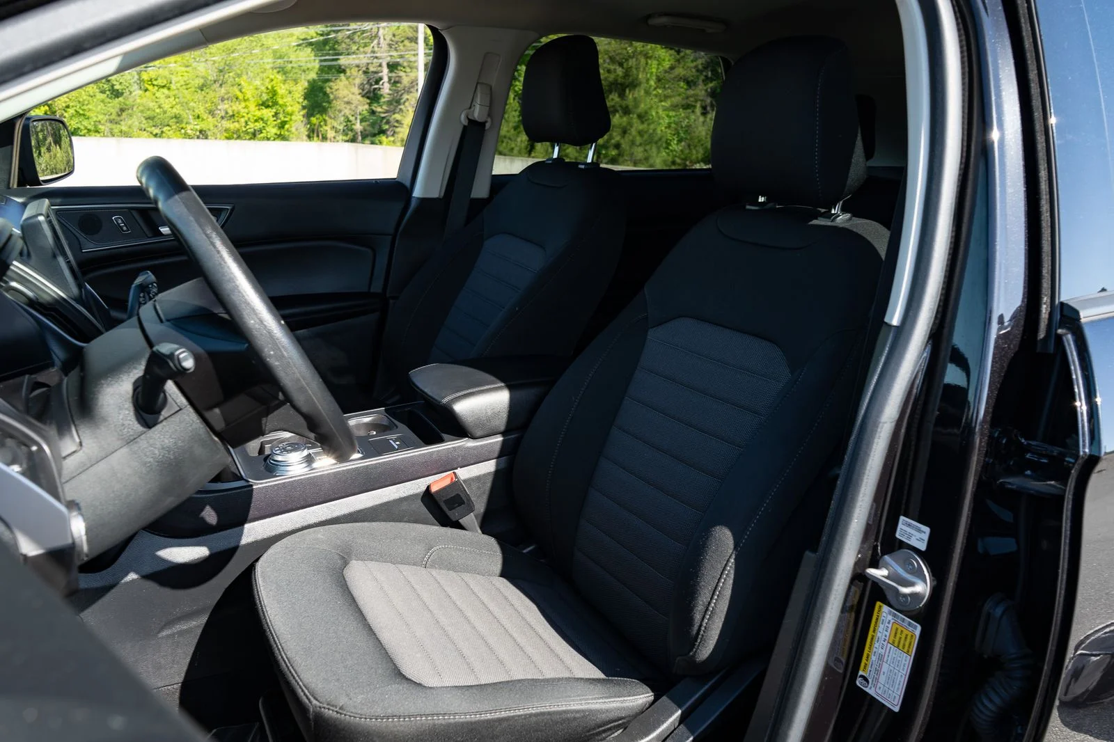 Used 2023 Black Ford SE image 15