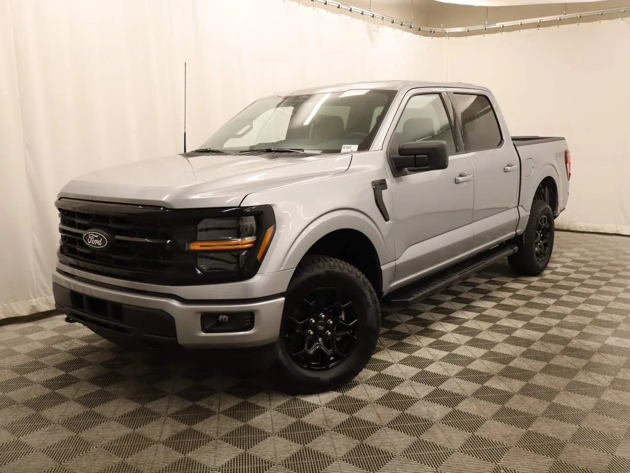 New 2026 Iconic Silver Metallic Ford XLT image 1