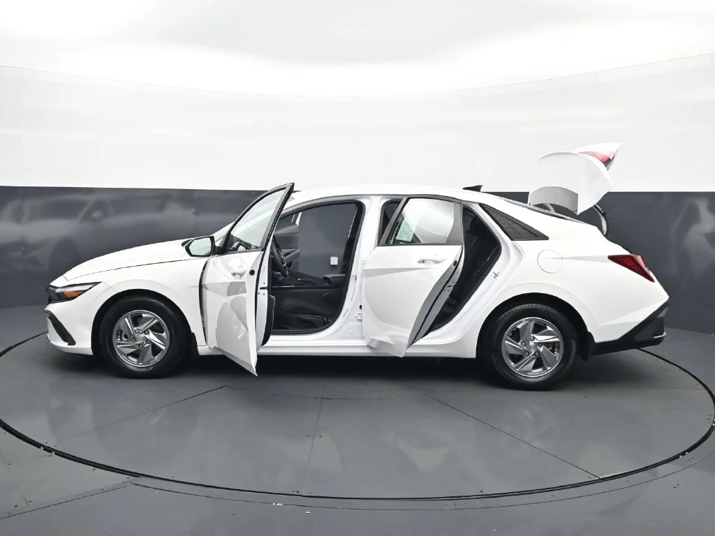 Used 2024 White Hyundai SE image 50