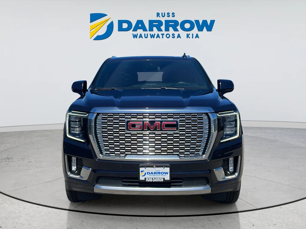Used 2023 Silver GMC Denali image 8