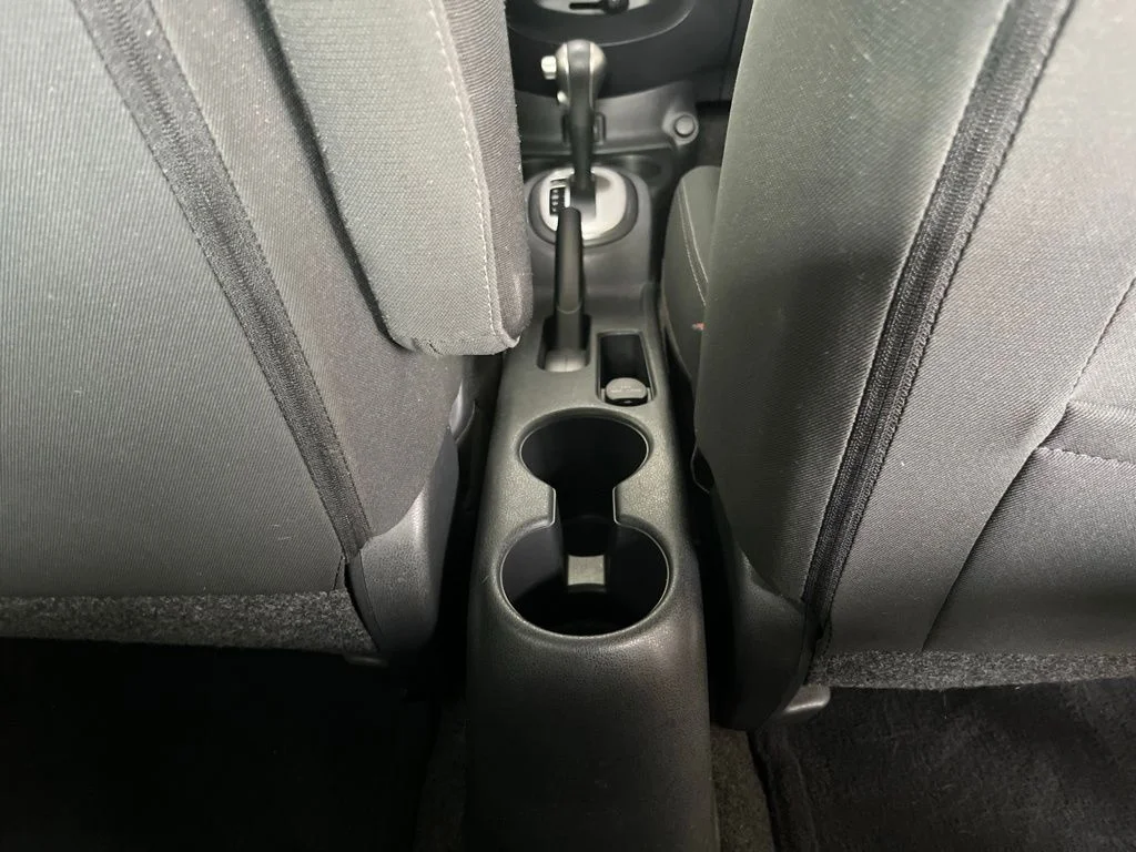 Used 2019 Red Nissan 1.6 SV image 21