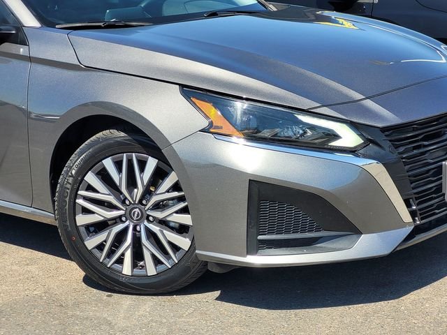 Used 2025 Gray Nissan 2.5 SV image 9
