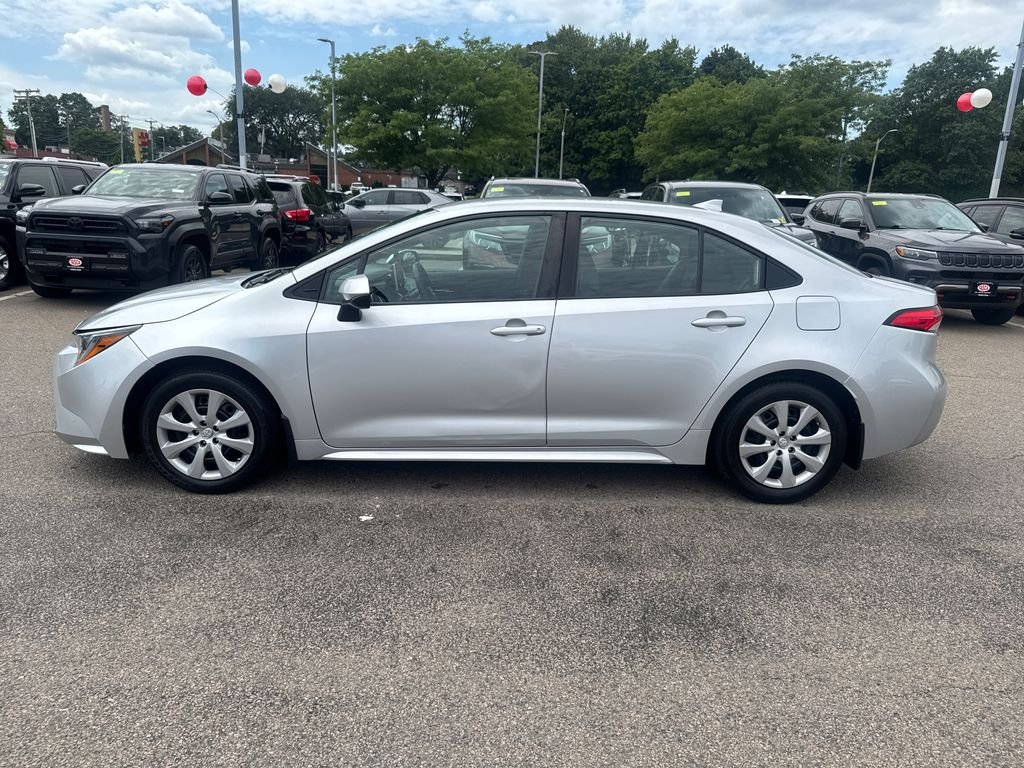 Used 2020 Silver Toyota LE image 4