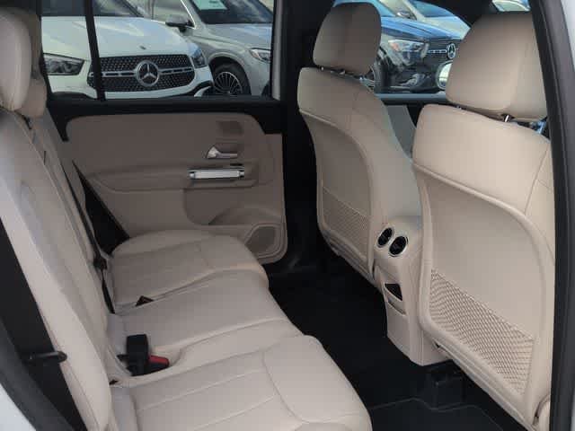 New 2026 Polar White Mercedes-Benz GLB 250 image 20