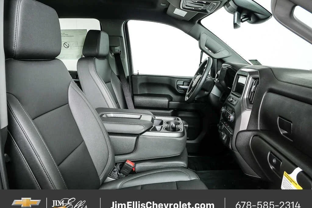 New 2026 Summit White Chevrolet WT image 19