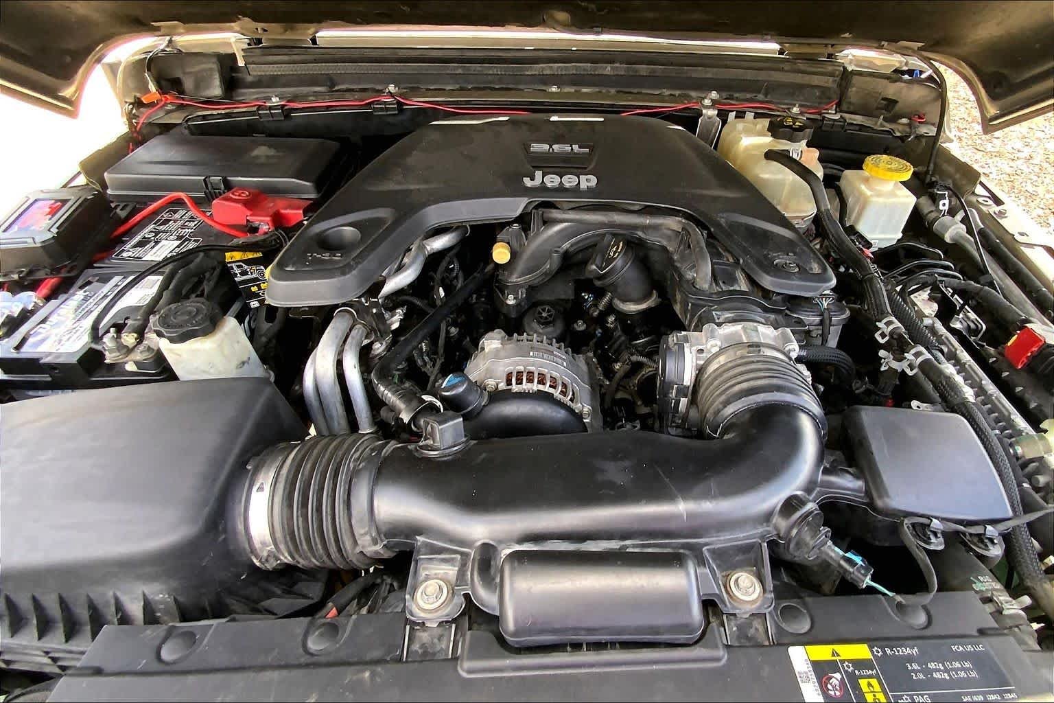Used 2020 Gator Clearcoat Jeep Sport S image 30