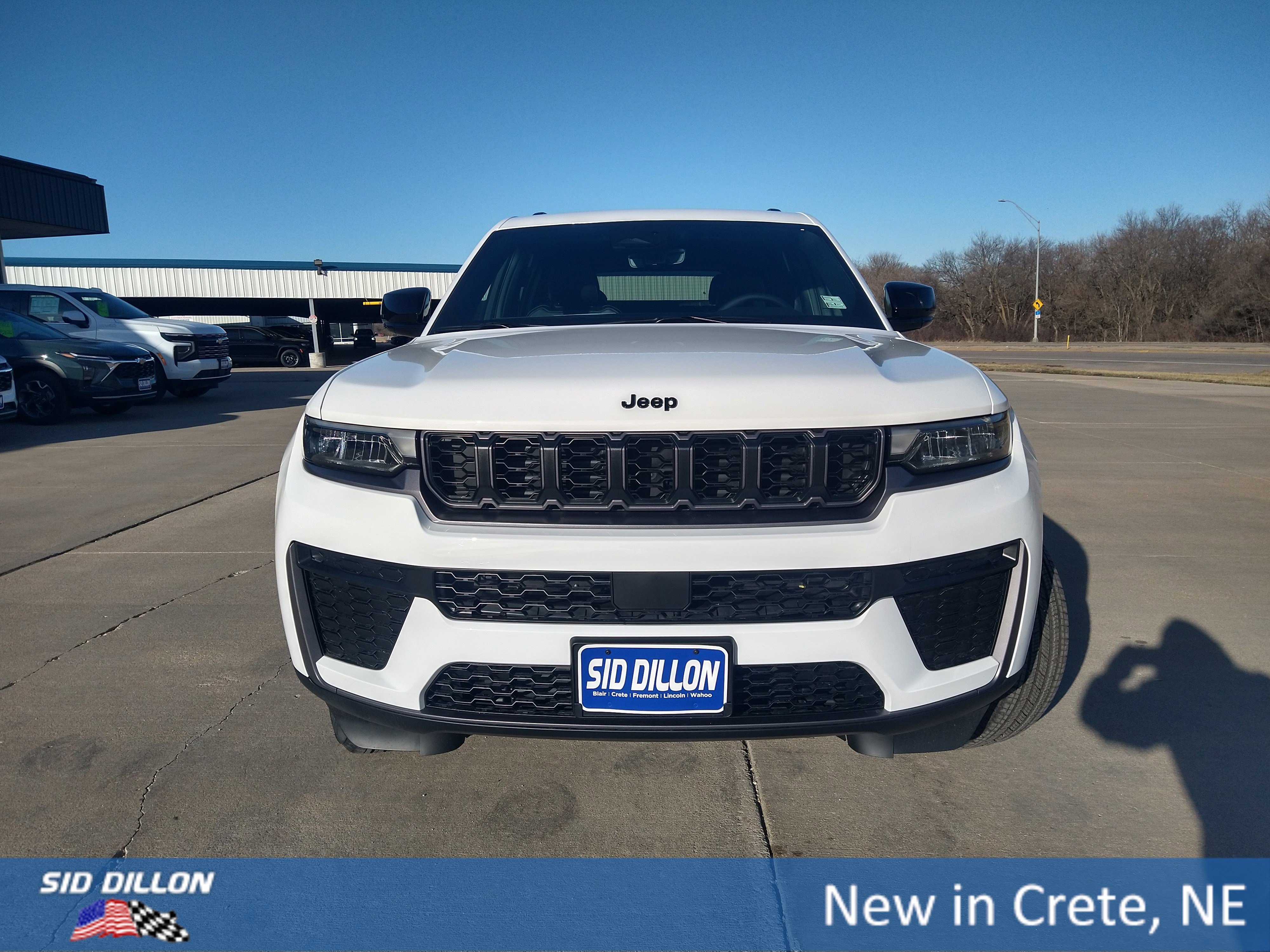 New 2026 Bright White Clearcoat Jeep Laredo Altitude image 14
