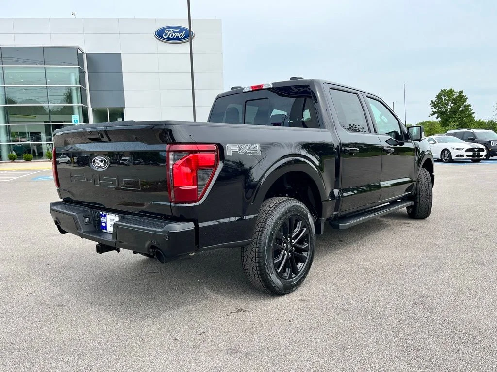 New 2026 Black Ford XLT image 5