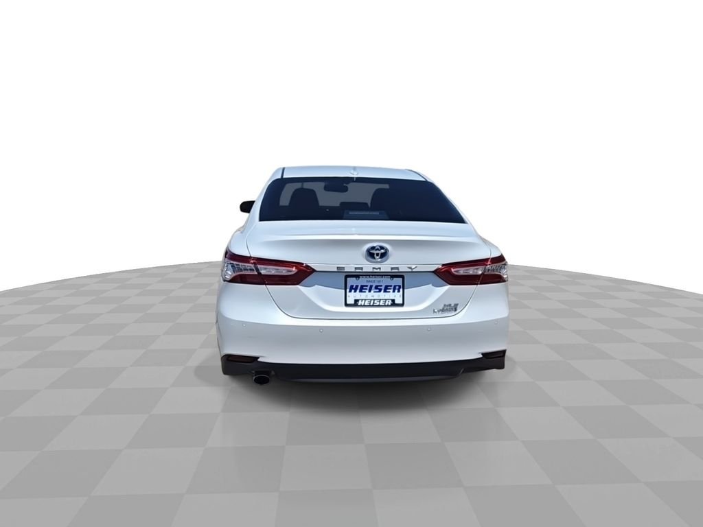 Used 2020 Beige Toyota XLE image 7