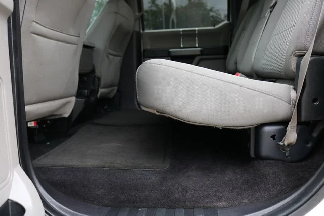 Used 2015 Oxford White Ford XLT image 37