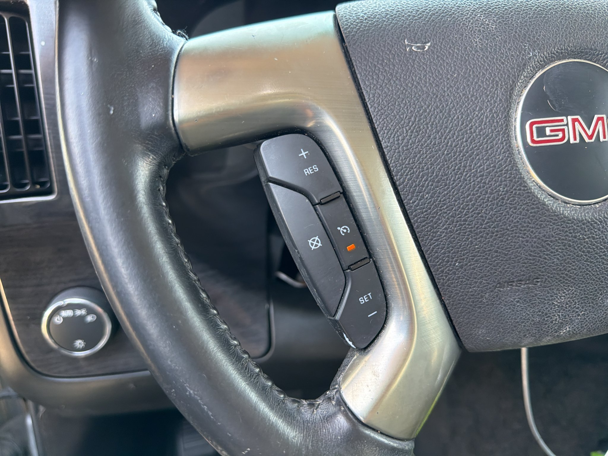 Used 2014 Quicksilver Metallic GMC Upfitter image 13