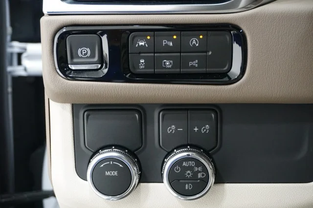 New 2026 Glacier White Tricoat GMC Denali image 23