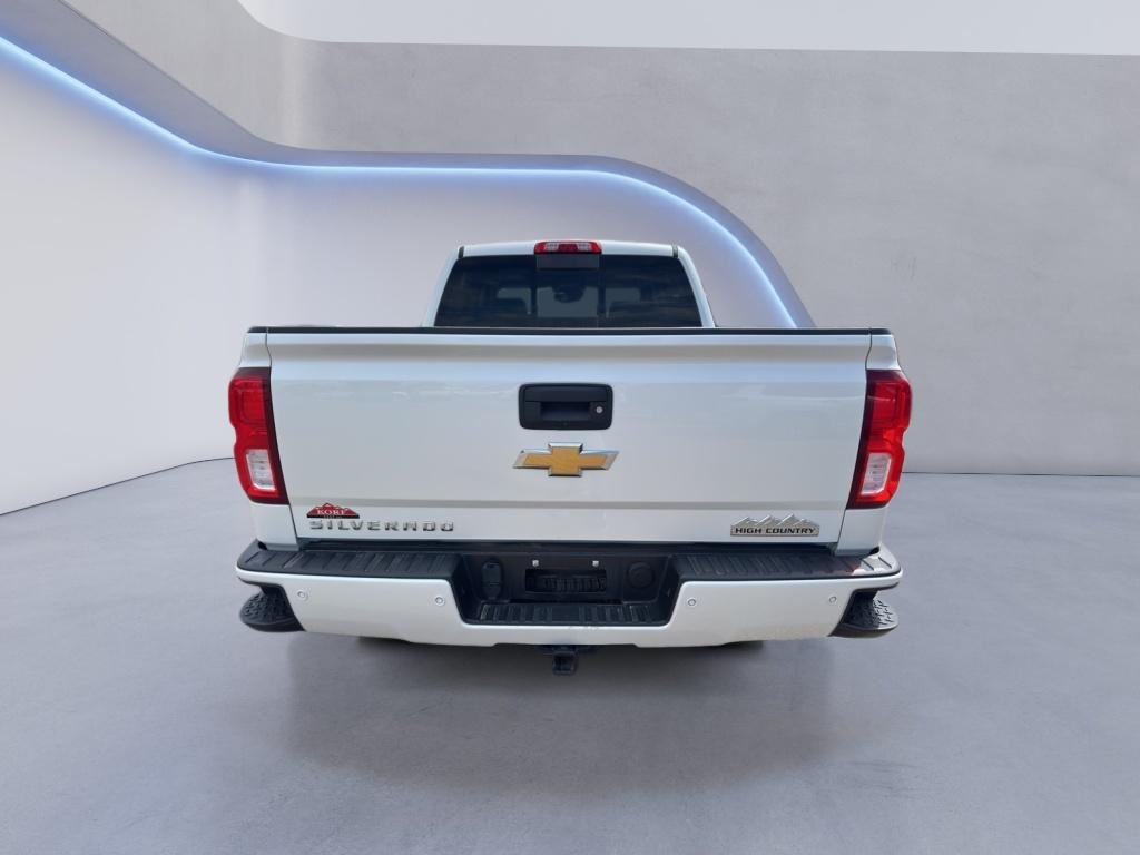 Used 2017 Iridescent Pearl Tricoat Chevrolet High Country image 7