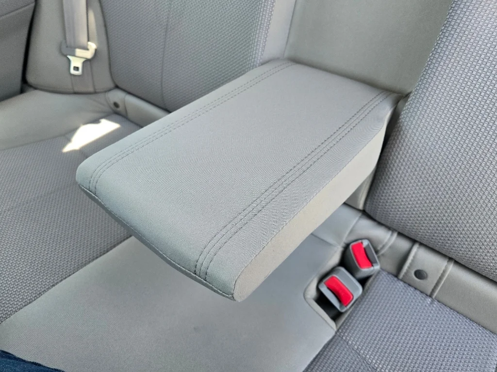 Used 2013 Satin White Pearl Subaru 2.5X image 30
