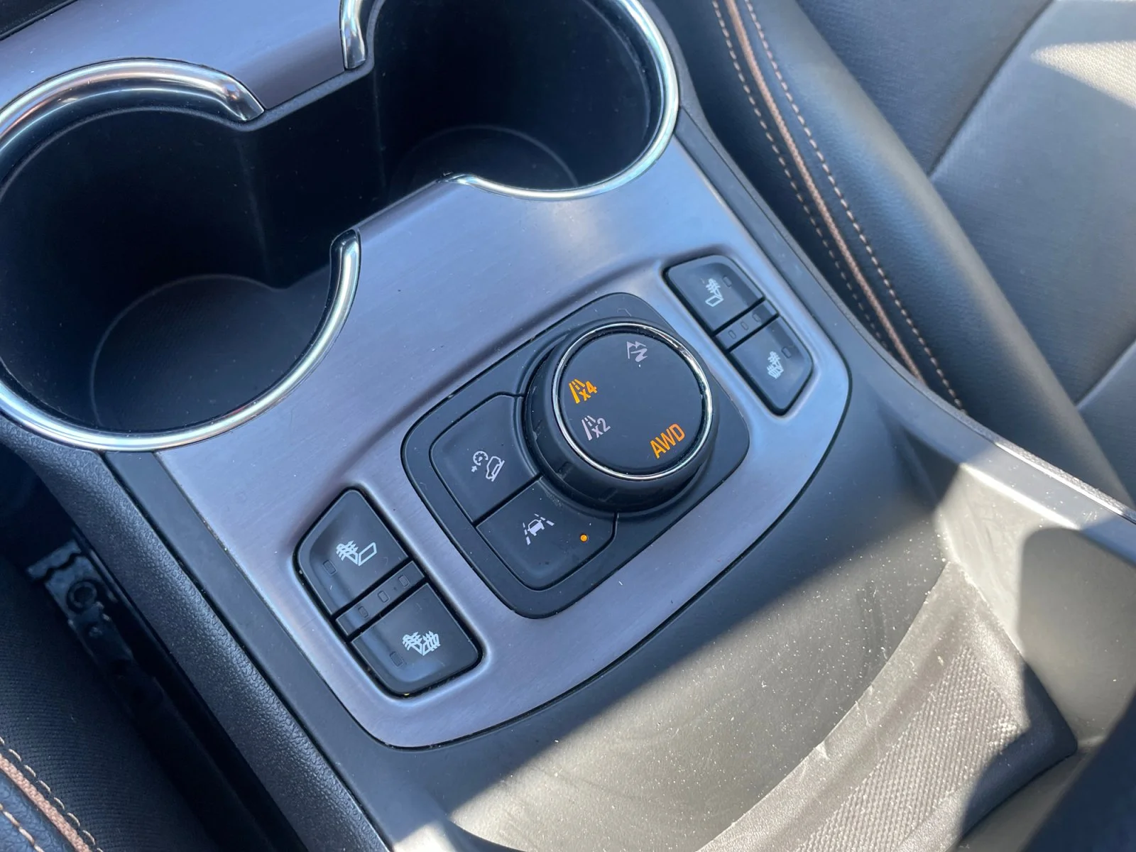 Used 2024 Red GMC AT4 AWD image 24