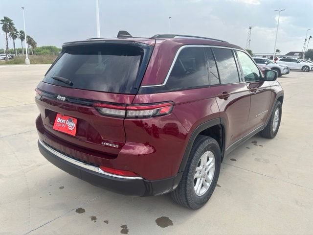 Used 2024 Red Jeep Laredo image 5