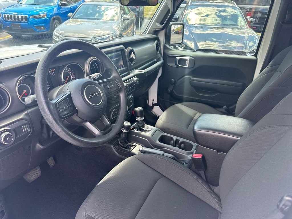 Used 2023 White Jeep Sport image 9