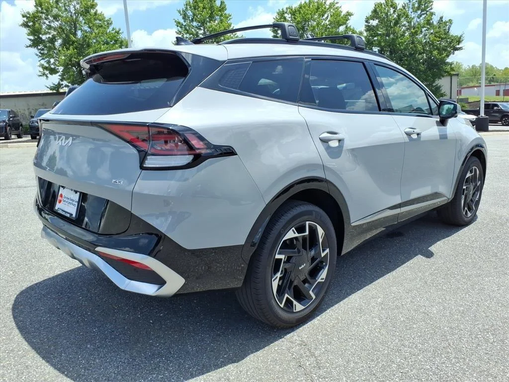 Used 2025 Wolf Gray Kia SX-Prestige image 4