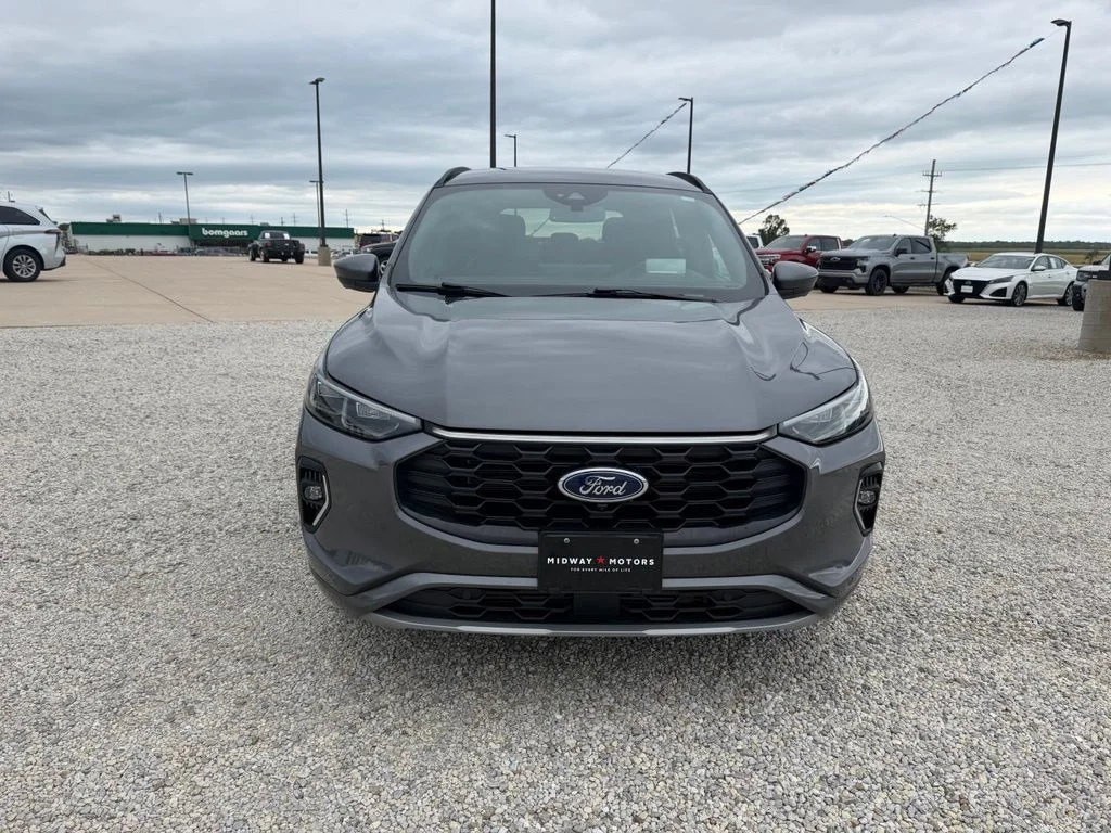 Used 2023 Gray Ford ST-Line Elite image 9