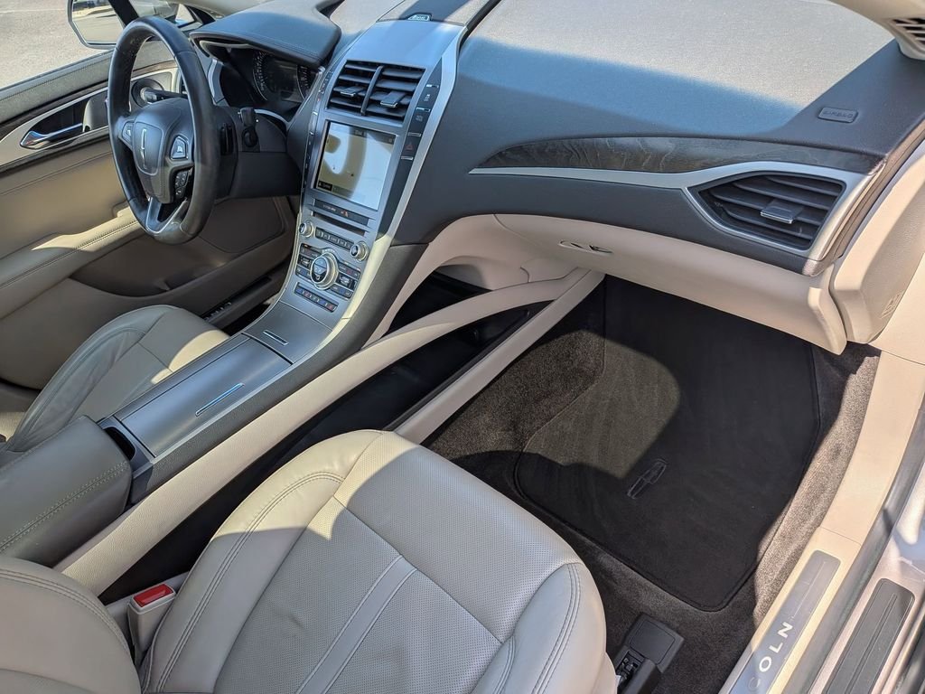 Used 2018 Brown Lincoln Reserve image 23