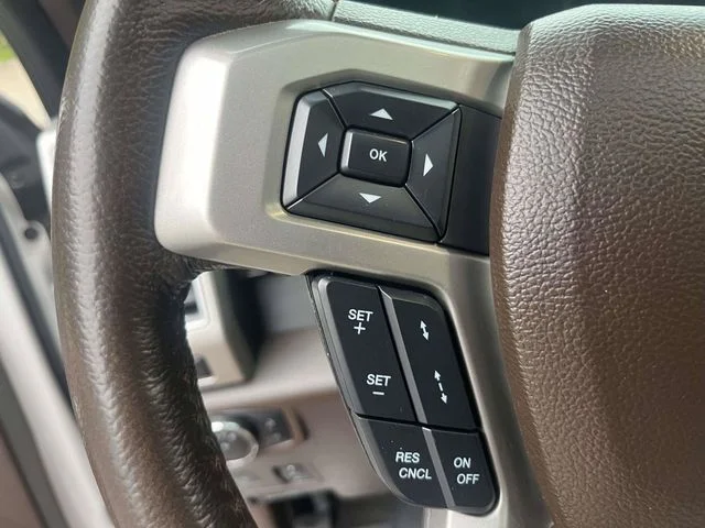 Used 2022 White Ford King Ranch image 25