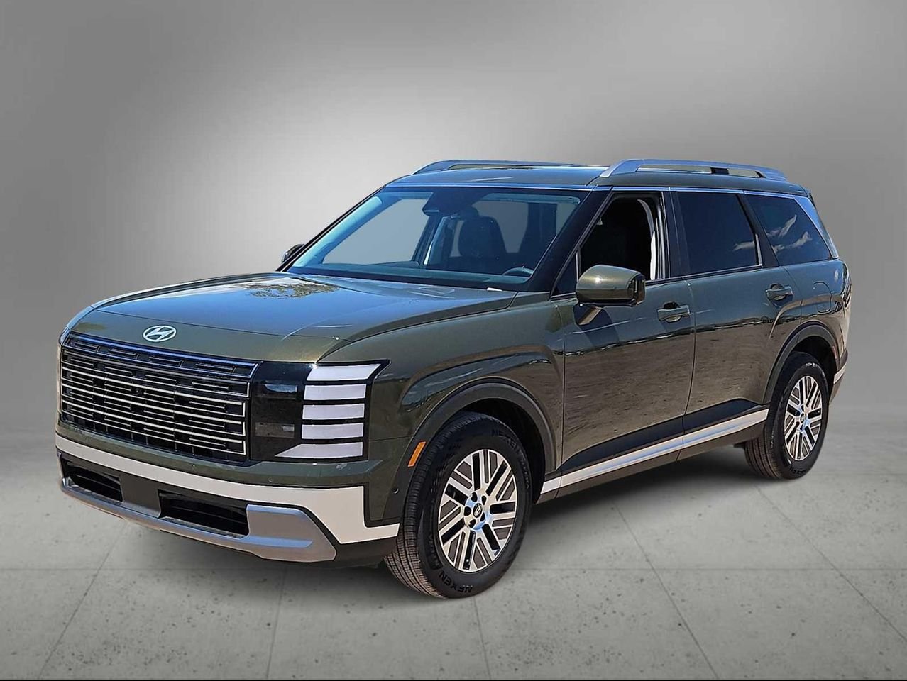 New 2026 Titan Charcoal Pearl Hyundai SEL Premium 7P image 4