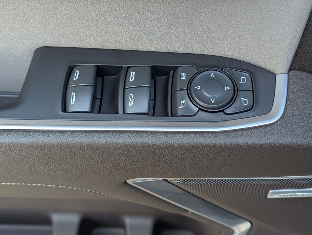 Used 2022 Silver Chevrolet LTZ image 19