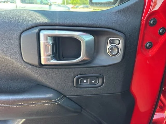 Used 2024 Red Jeep Sahara image 13