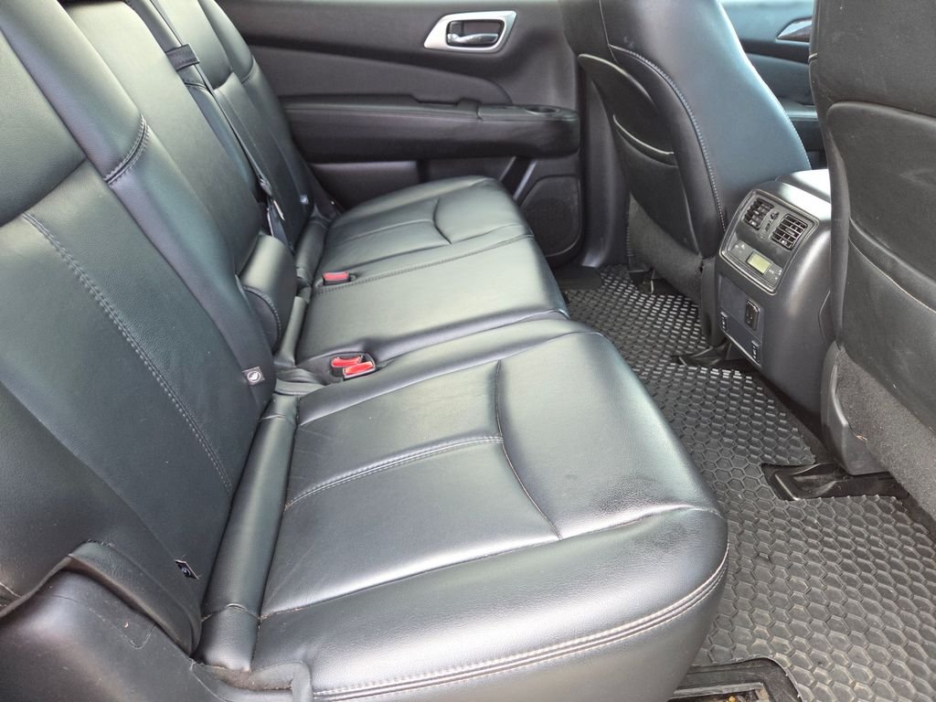 Used 2015 Gray Nissan SL image 21