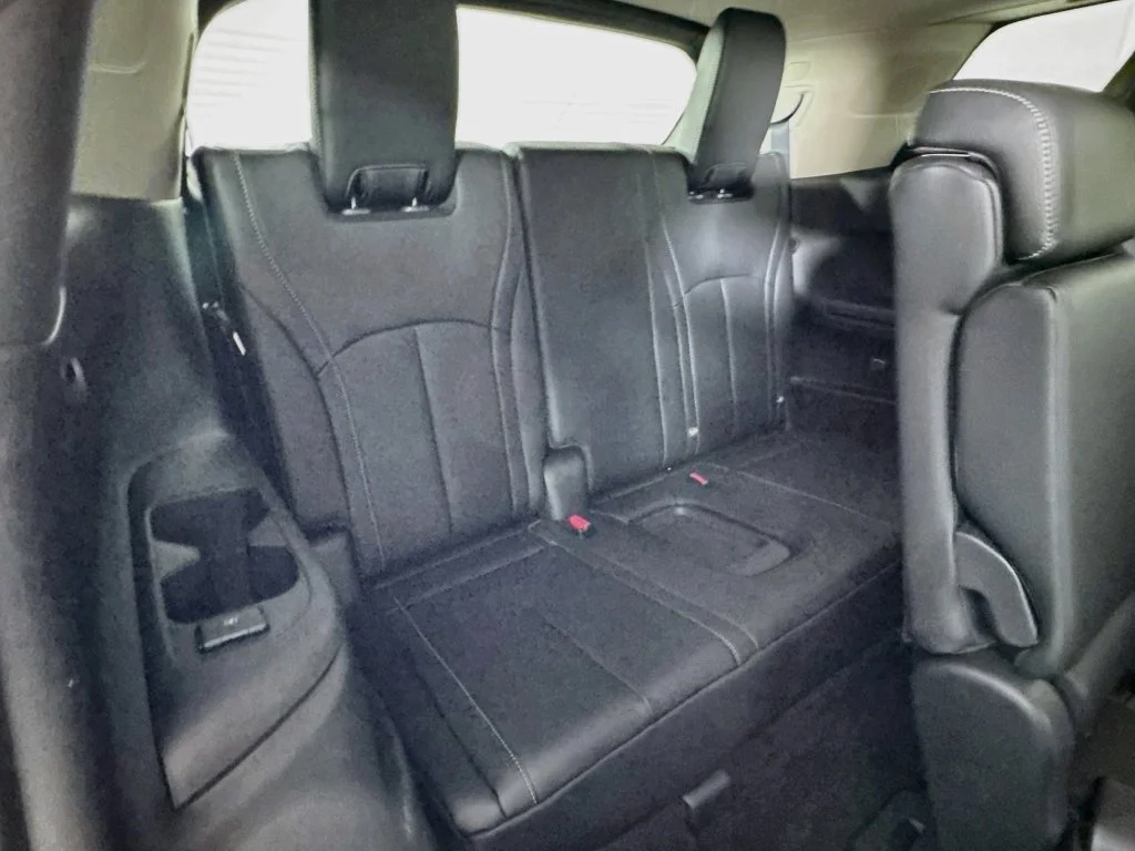 Certified Used 2027 White INFINITI LUXE image 38
