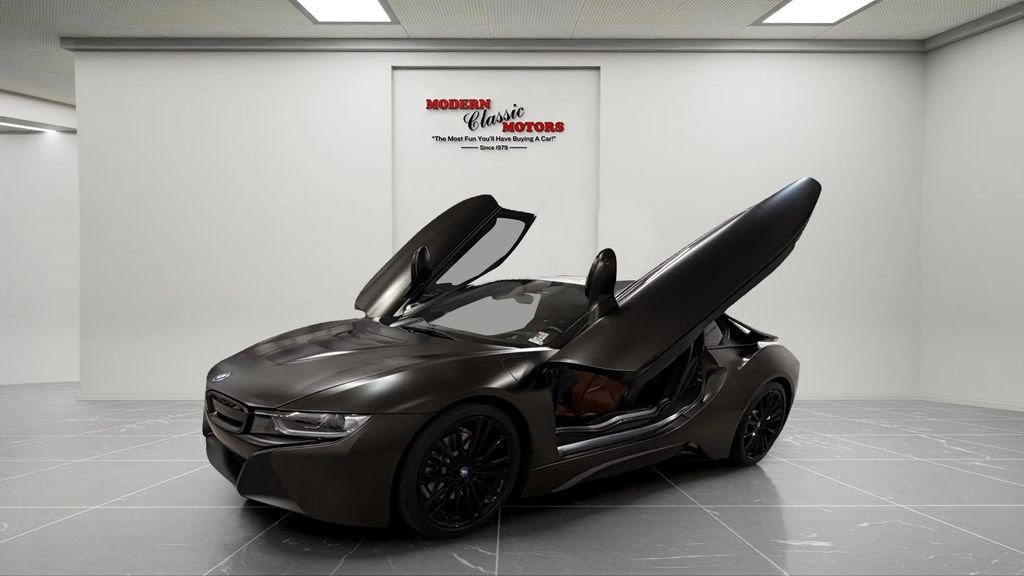 Used 2019 Gray BMW  image 4
