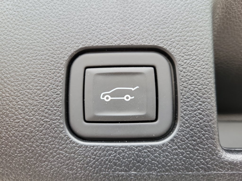 Used 2024 Sterling Gray Metallic Chevrolet 2RS image 10