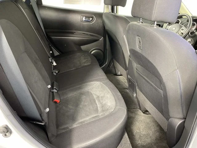Used 2010 Silver Nissan S image 12