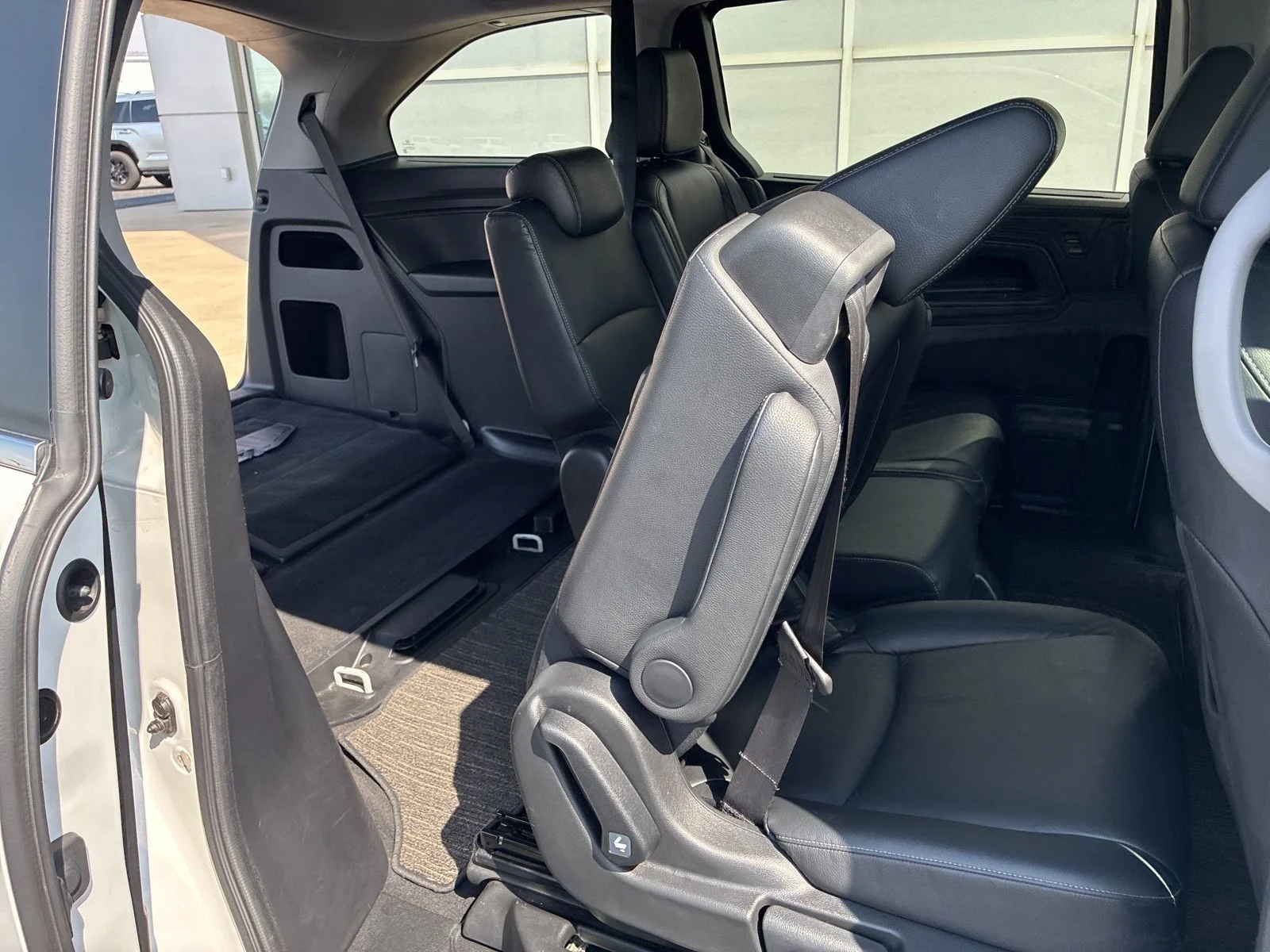 2024 Honda Odyssey EX-L - Photo 12
