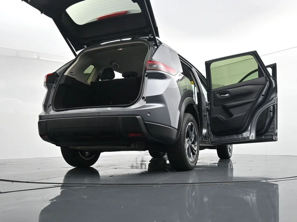 Used 2024 Gray Nissan SV image 36