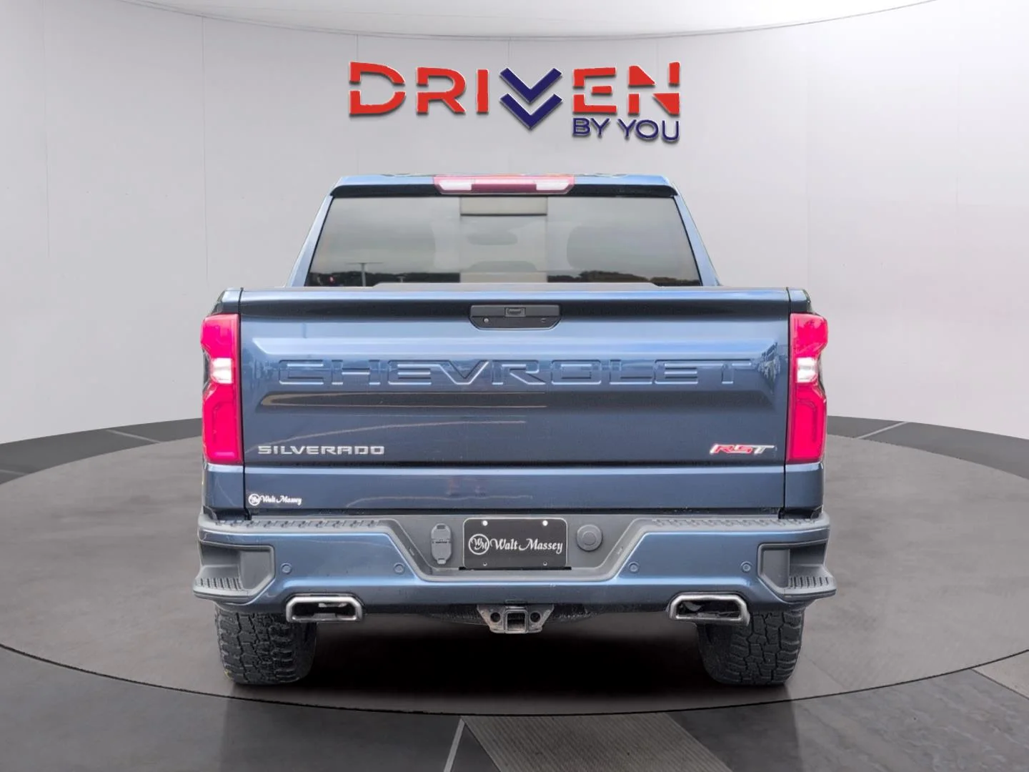 Used 2020 NORTHSKY BLUE METALLIC Chevrolet RST image 4