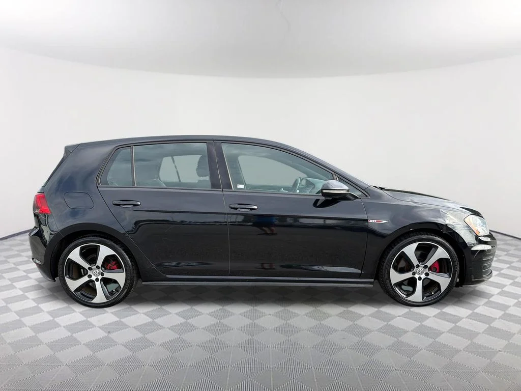 Used 2017 Black Volkswagen S image 4
